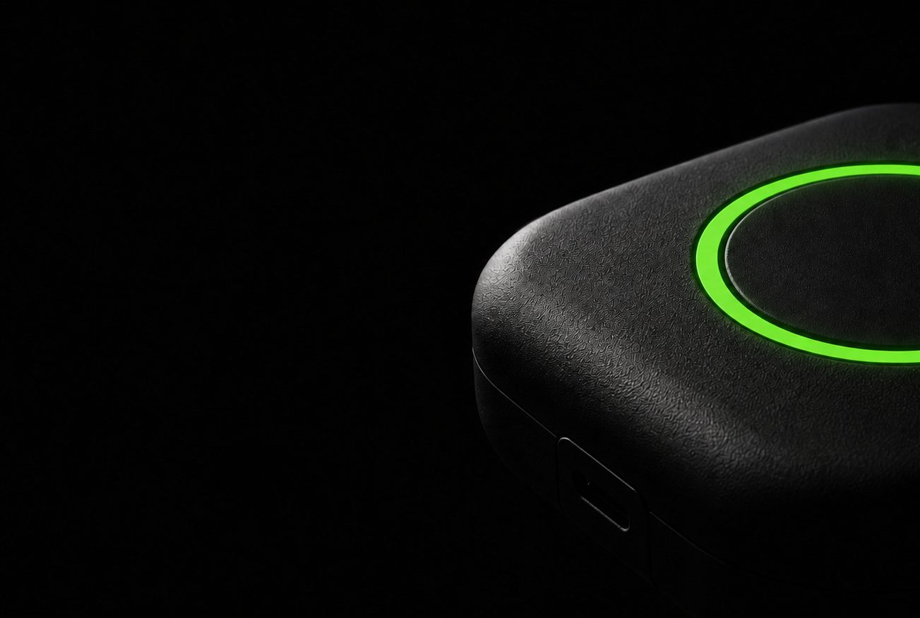Oivo device with a green light ring